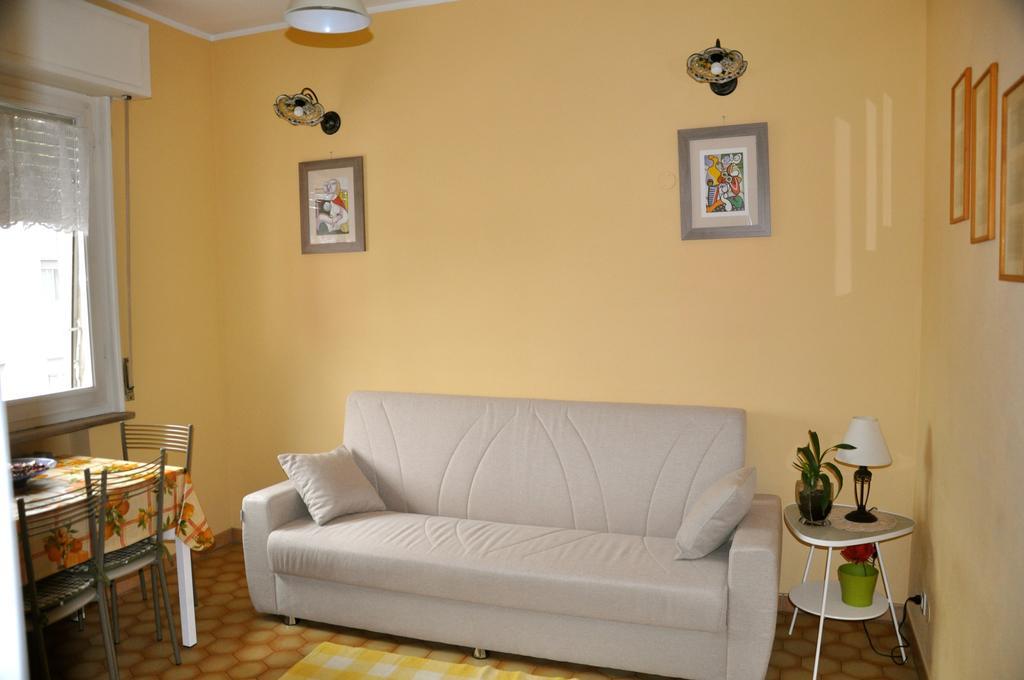 פארמה Apartment Montebello מראה חיצוני תמונה