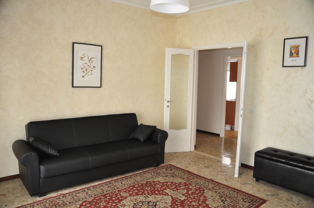 פארמה Apartment Montebello מראה חיצוני תמונה